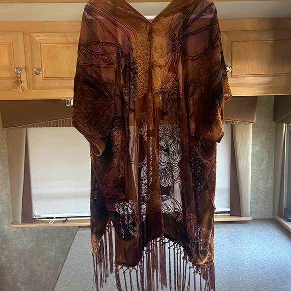 Chicks Kimono - Picture 2 of 4